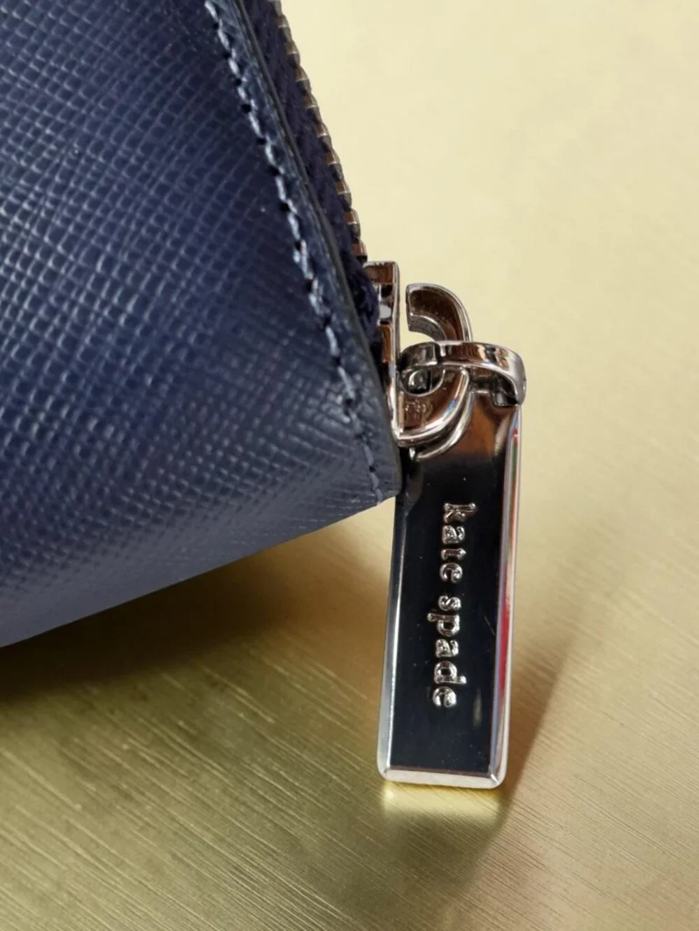KATE SPADE Blue Long Wallet zipper closure